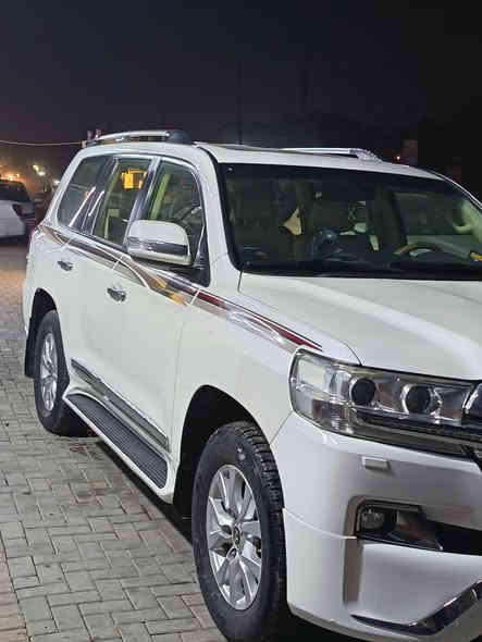 السلام عليكم
لاندكروز (2016)  كفاله من ضربه ومن صبغ سياره دخلتهه سونار قبل يومين (V6) بغداد بسمي حجم المحرك(4000) السياره مال جناي مال بيت ادامه بشركه تيوتا 

فوول مواصفات 

بصمه ابواب 

بصمه تشغيل 

شاشه كبيره 

كشنات  جلد 

كامره خلفيه 

حساس امامي 

حساس خلفي 

حساس ايمن وايسر

فتحه سقف

7راكب

فورويل 

تحكم ستيرن 

كشنات كهربائ

زراك لايت

مري شفط

بلوجكترات 

ثلاجه 

تبريد شاشه 

تبريد شاشه 

ومواصفات الاندكروز معروف بالحقيقه احلا من صور

مناقصها كلشي

السعر 550ورقه وبيها مجال 
مكان الدوره***********
