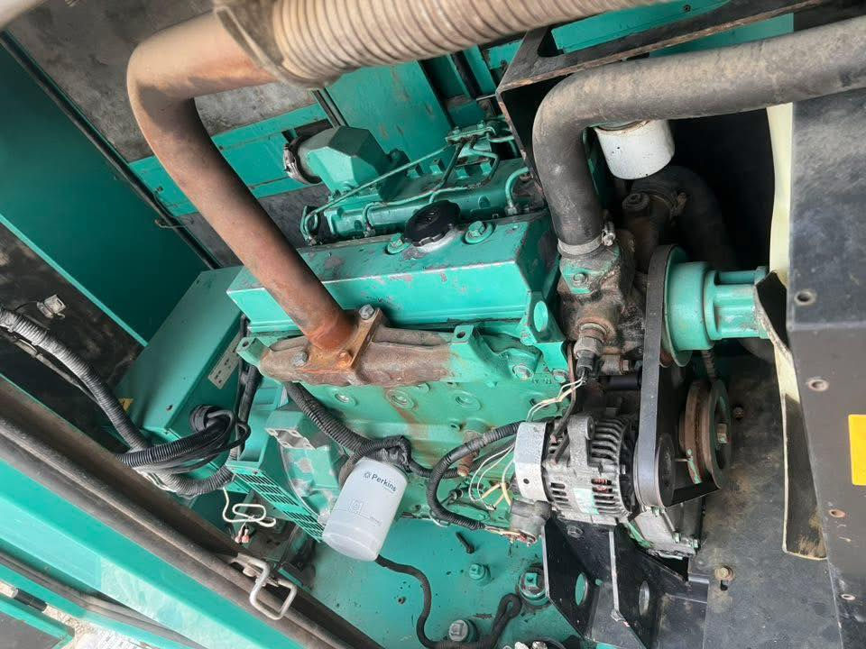 سلام عليكم موالده كمز ٤سلندر نضيفه نتصال عله رقم***********مكلف بل نشر خاص مامتواجد بي
