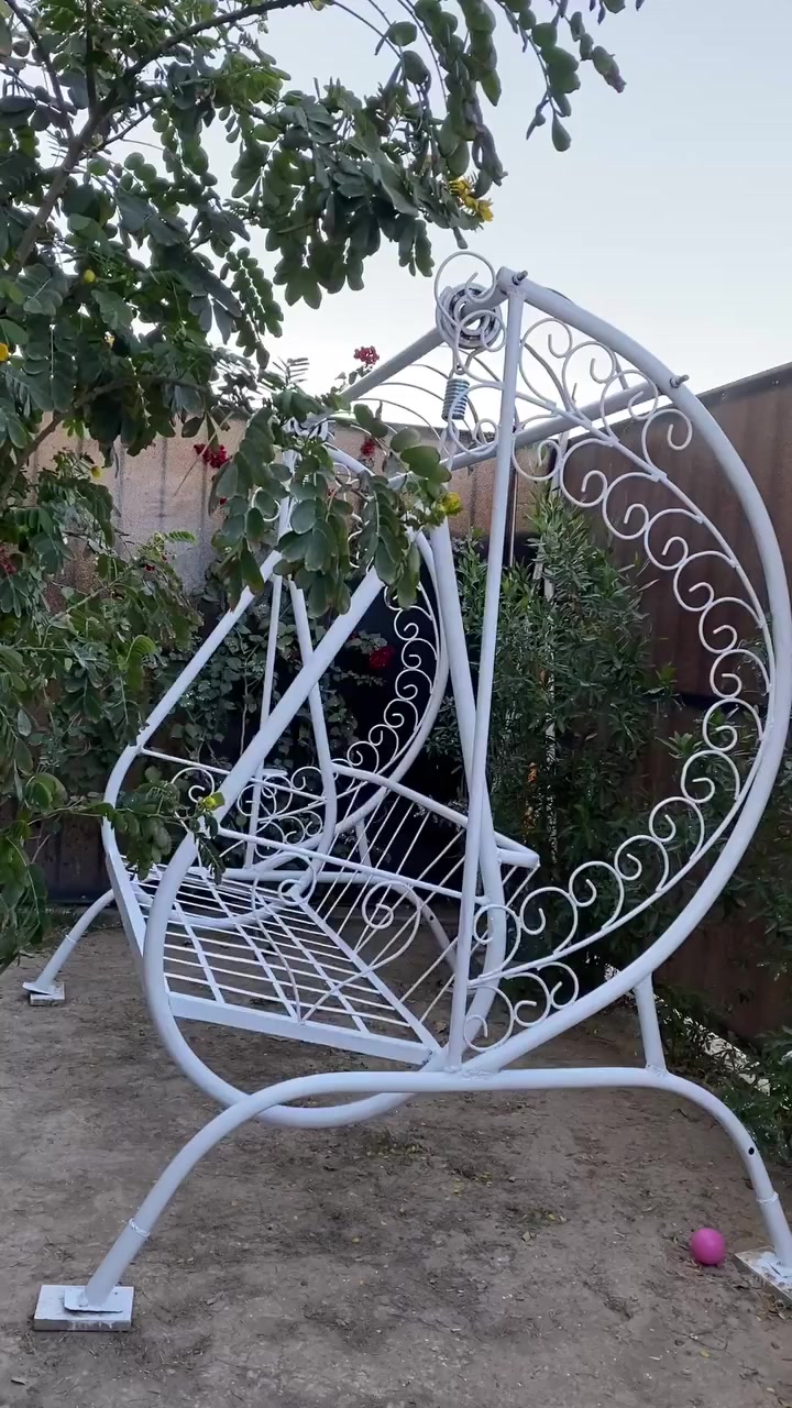 للبيع مكانها دوره حديد ثقيل ***********
