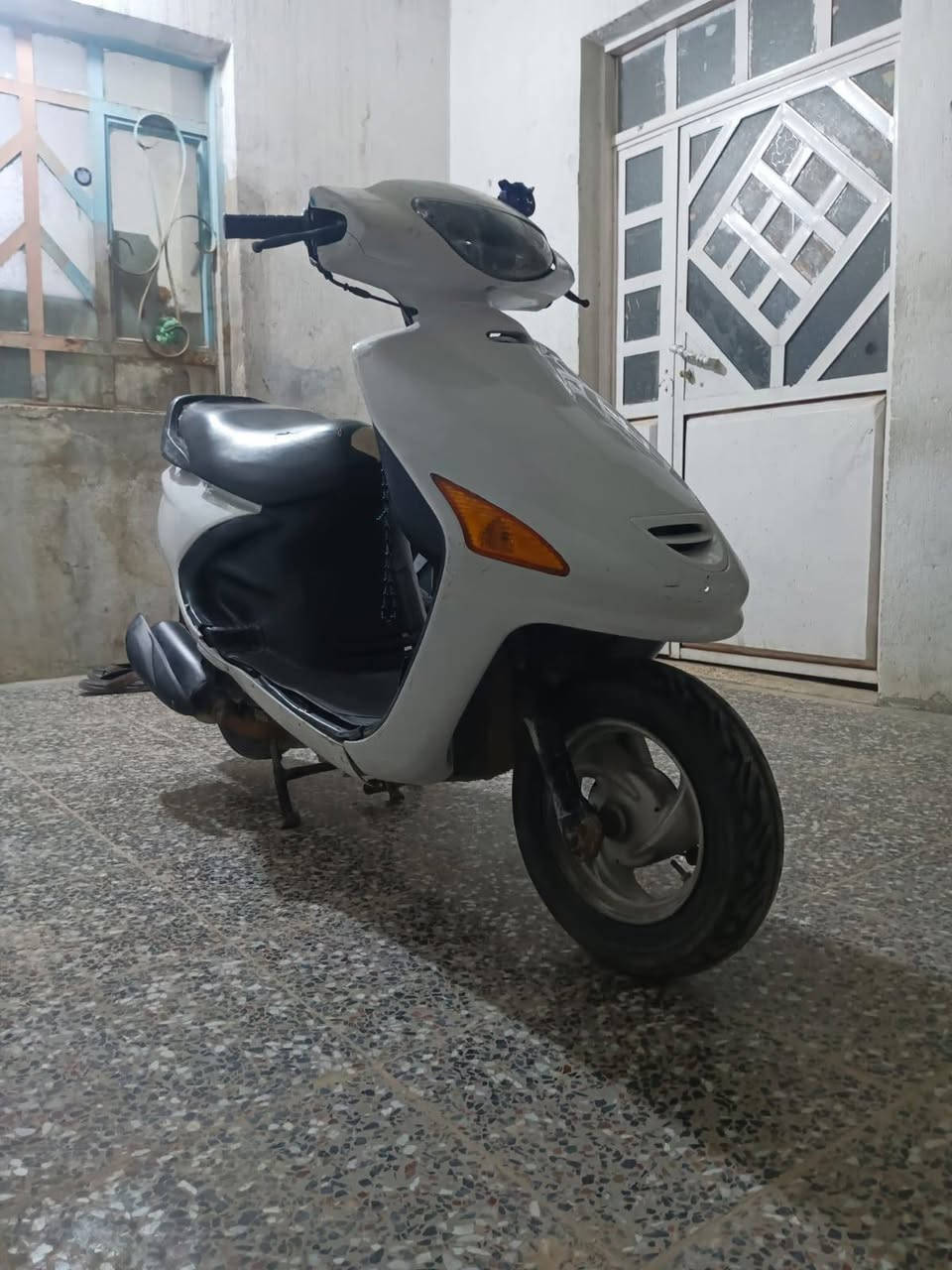 سلام عليكم
فراشه نثيه للبيع

كهربائيات شغاله

دبلات جدد

تايرات نضيفه

دراجه فول شلعه ومعدل

سعرها 350 وبيها مجال

مكاني نجف ميلاد 

***********
