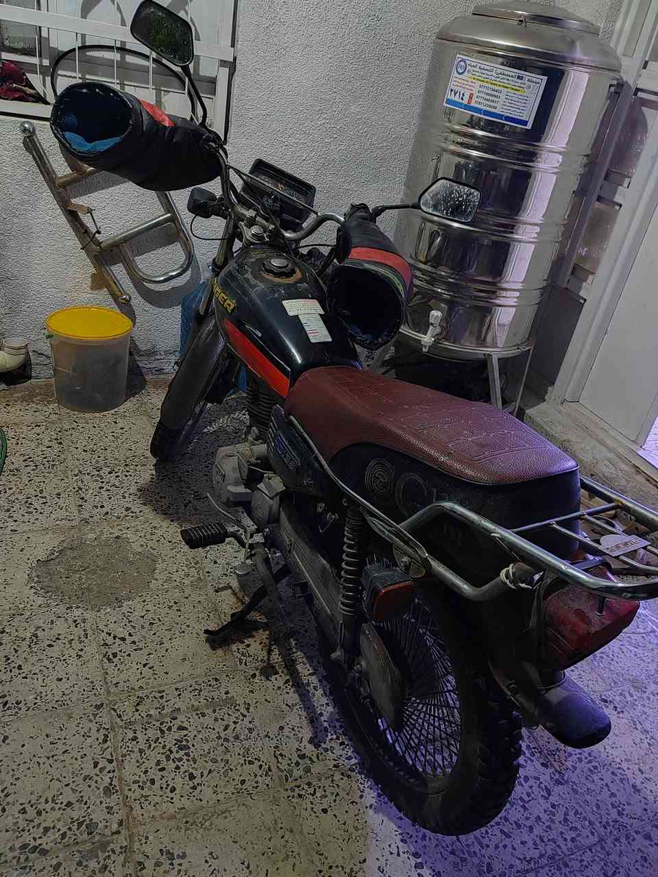 دراجه 21 محرك مفتوح بس من اشتريته كالو مفتوح يمي صار 5 أشهر يمي مثل الساعه تاير او ويل او جوب خلفي صار اسبوع واحد من بدلتهن سعره 260 قفل
***********
