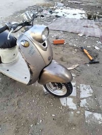 دراجه عبد الحليم كلاسيك للبيع دراجه نظيفه كهربائيات كلها شغاله كيج سرع...