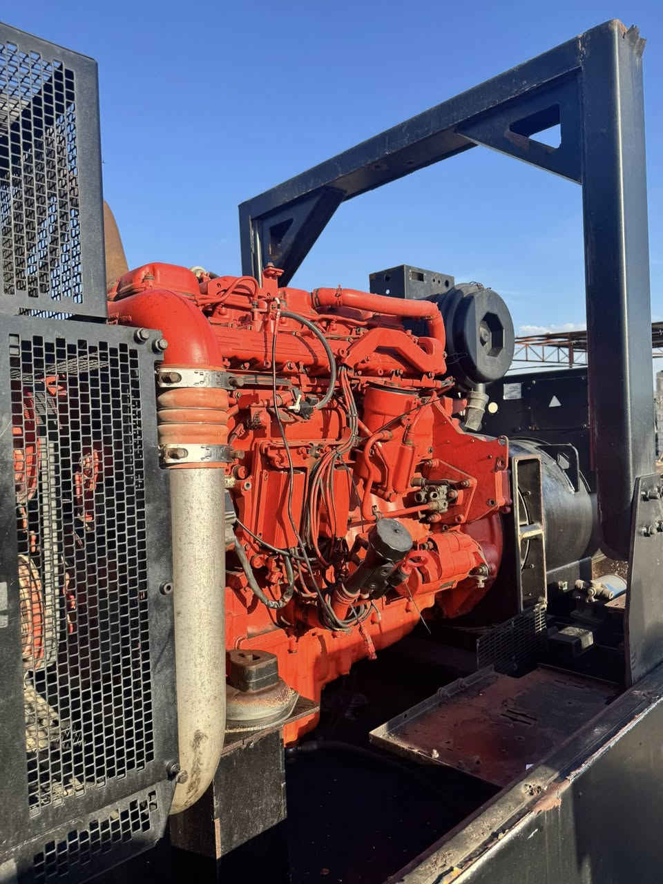 سكانيا وحش 5 سلندر  340 كيفي للبيع الاتصال بالرقم
‭0771 733 3312‬
