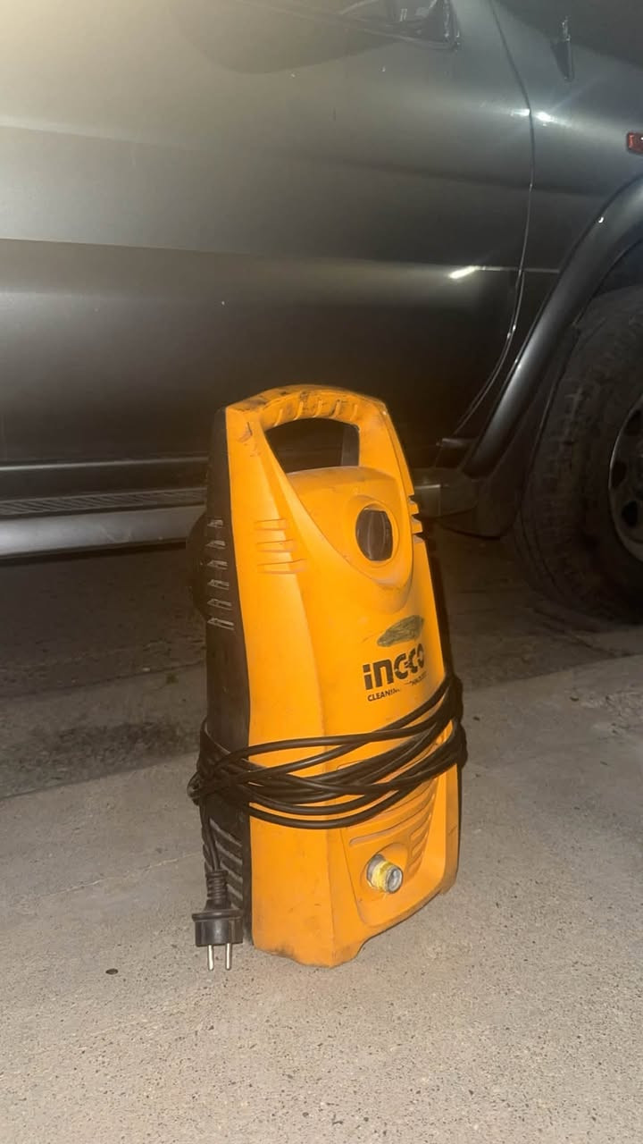 خەسلی مارکەی( INECO)
بۆ فرۆشتن
خەسلەکە 130barدەدات
1300واتە
خەسلەکە کاردەکات سۆندەو شتی خۆی لەگەڵدایە
بەڵام پێویسی بەگۆرینی فەحمەکەی هەیە چونکە دوای ٢٠دەقەکارکردن دەوەستێت
خەسلەکە توانای هەڵدانی ٤بۆ٦مەتر ئاوی هەیە
نرخی ٥٠هەزارو مامەڵەیە
*********** ڤایبەرو وەتس ئەپی لەسەرە
