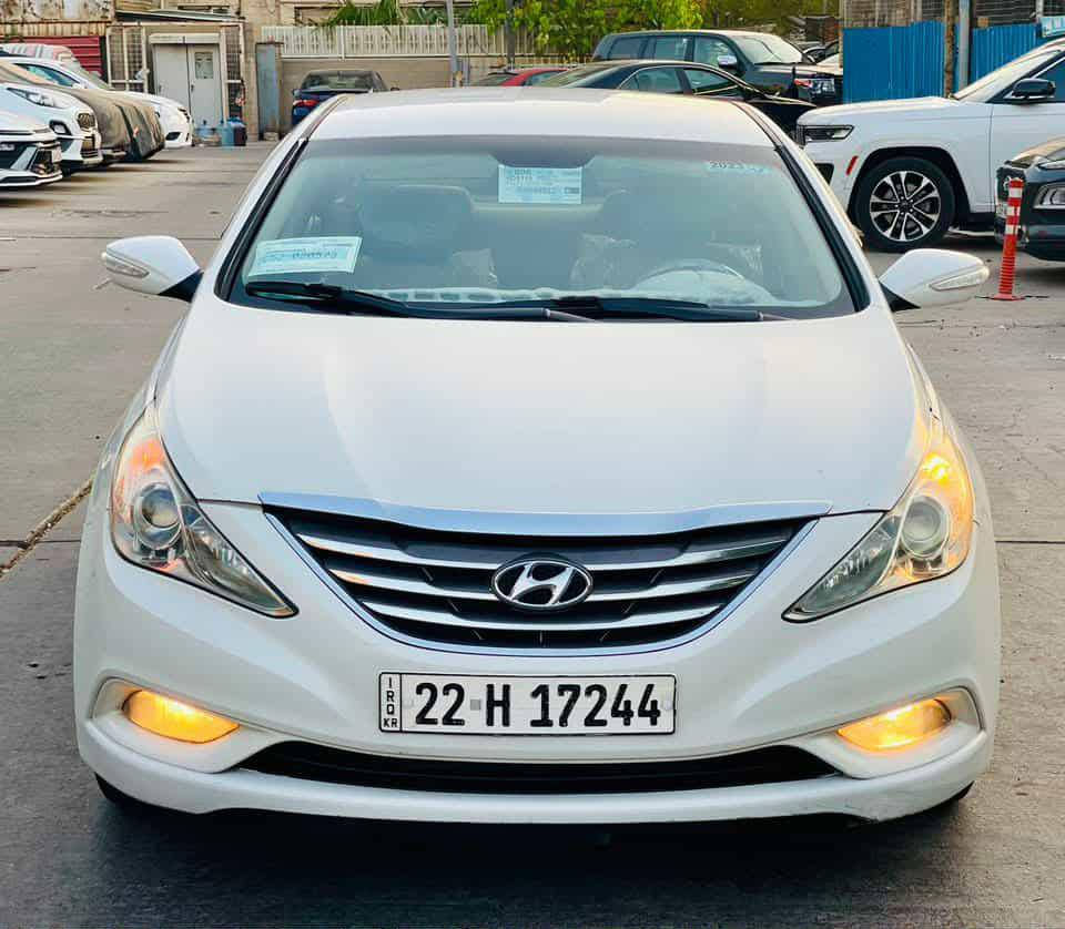 السلام عليكم 
سوناتا خليجي مديل 2011
مكينه 2.4 دوش
السياره جهازه ع اخر حبايه 
مكينه وكير بشرط حداديه وتخم تاير جديد
تئدفه تبريد ثلج سياره متعوب عليها. 
السيارة بيها تبديل بابين وجاملغ ومكانات رش ابيع حزام. 
الشراي ينتصل مكلف بالنشر 
‏‪***********‬‏ بي واتساب #السعر 107 وبيها مجال
