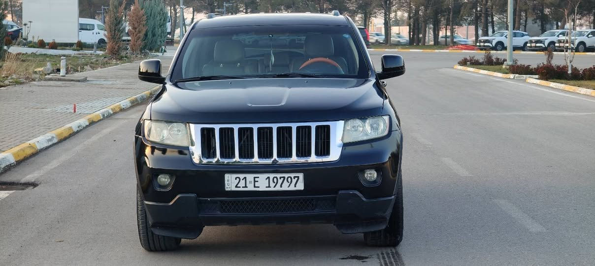 جێب لاریدو مودیل 2011
jeeb laredo model 2011
ژ.م ***********یان ***********
شوێن سلێمانی نرخی ١٣٩گەڵا
گێڕوو مەکینە بەشەرت مکینە شەش بستن
تاک ئەکسل ناو زەرد خلیجی بەسمە کوشن جلد
چوار پارچەو پەڵەیە بۆیاخی هەیە بێ دەعم و لێدراوی پێش وو دوای کەپسە ڕەسمی سۆنەریم داناوە
سەنەوی ڕەقەمی تا ٢٠٣٠ نوێیە
کارەبای و تەبرید ساردوو گەرم بەشەرت
تایەی تازەی بۆ بەستراوە السليمانية, العراق
