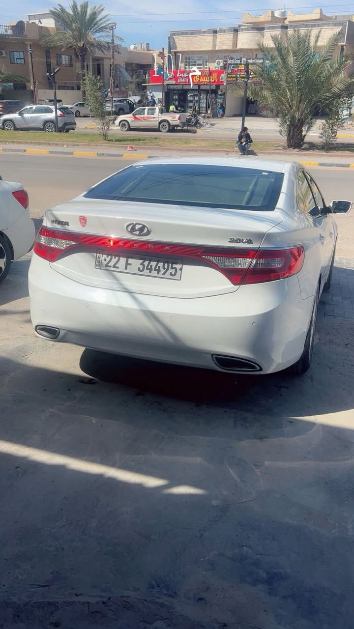 سلام عليكم شباب رمضان كريم ازيرا موديل 13 ماشيه 143 حقيقي السياره فول موصفات عدا الفتحه والبصمه مكفوله من الصبغ فقط بارد بالبابتين الي عكس السايق وصبغ الدعاميه الاماميه بسبب الاشخوط كامله وجاهزه من كلشي تخم تاير جديد ماكو نقص بيها  رقم اربيل السنويه ل 28 بسم صاحبي فقط تحويل مااسوي وكاله السياره كلش نظيفه كلش وجاهزه تشغل وتطلع 6 سلندر 300 وعليها ادامه كامله حتى دهن جديد  للبيع فقط بدون مراوس بيع فقط سعرها 123 وبيها مجال حك جيتك مكانها الغزاليه ***********
