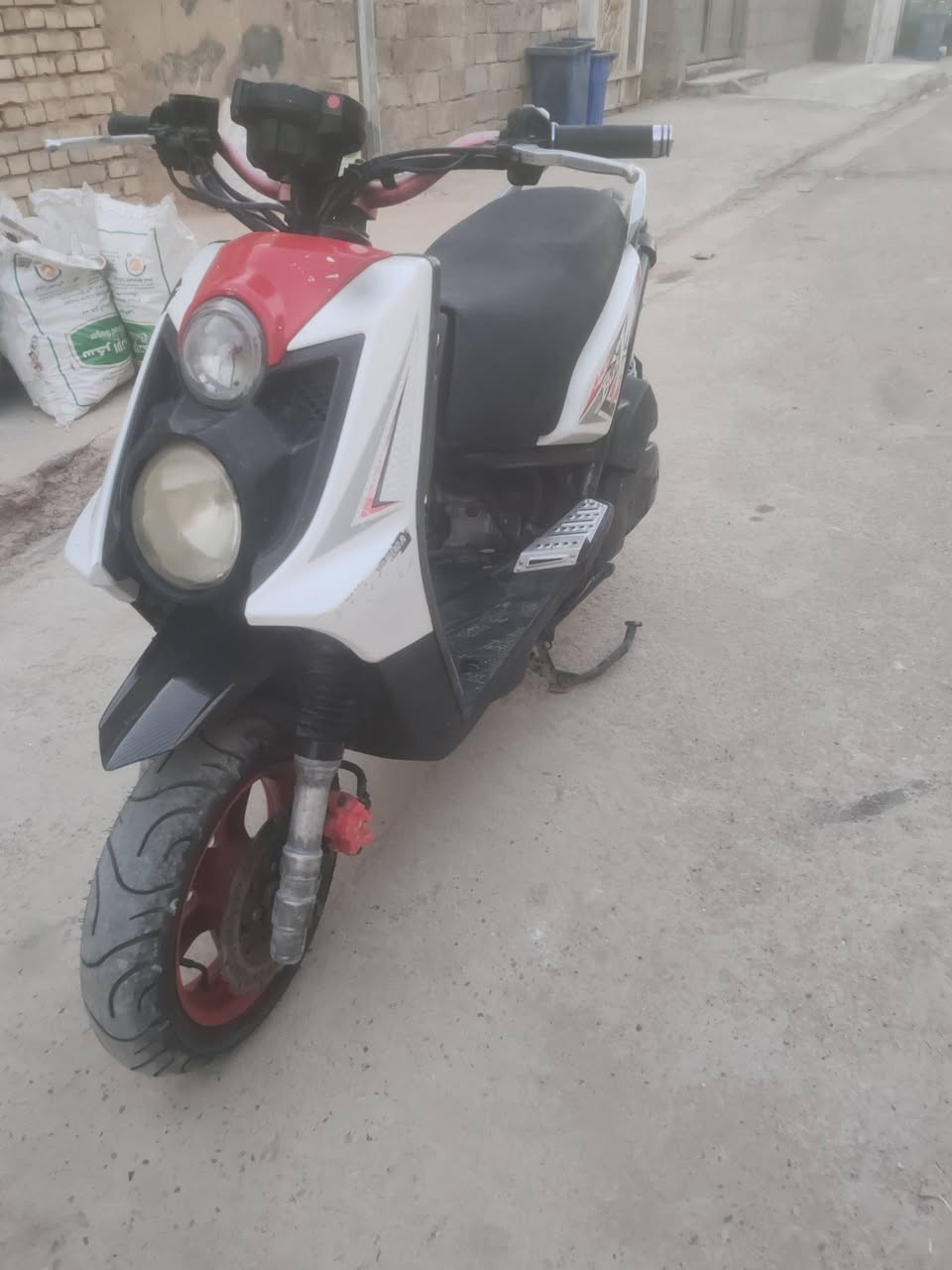 سلام عليكم سكنس جبلي للبيع نضيفه مكفوله مكاني مدينه الصدر سعر مليون وبيها مجال حك الجيه
رقمي ***********
