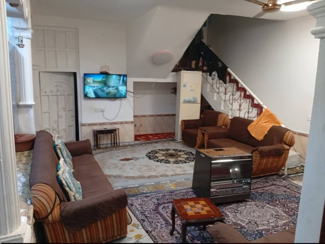 دار البيع المساحة 250 الموقع سبع قصور شارع ابو علي قرب جامع لحمزه الستفسار ***********
