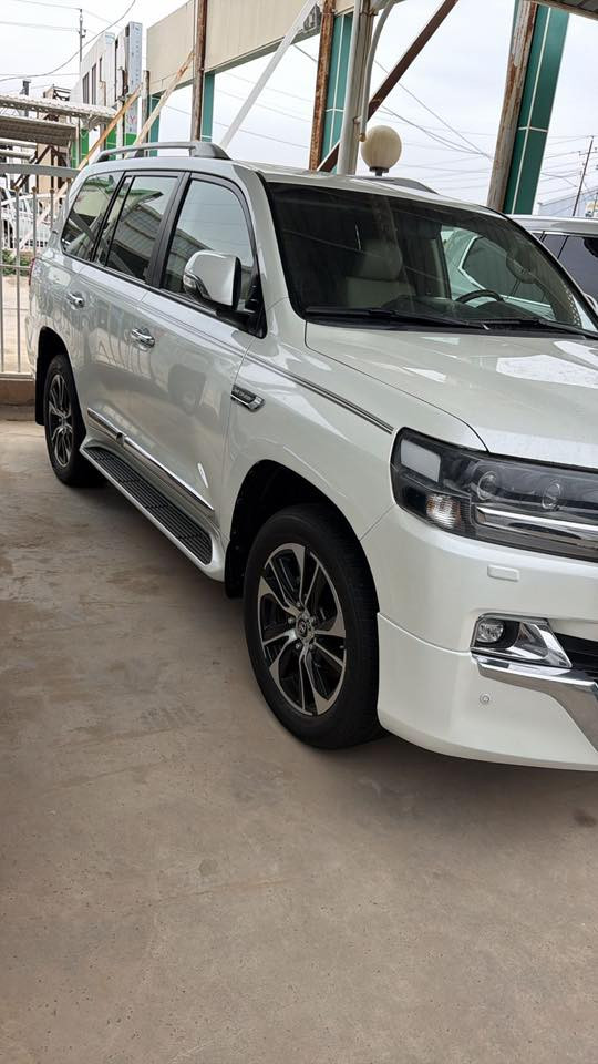 السلام عليكم لبيع لاندكروزر شركات موديل 2021 جنطه كهرباء حساس امامي خلفي كامره كشنات جلد فول مكفوله السياره وجديده كلش رقم اربيل تحويل وكاله حاضر ماشيه 70 السعر اتصل وبيك خير وتدلل استفسار ع الرقم :***********
