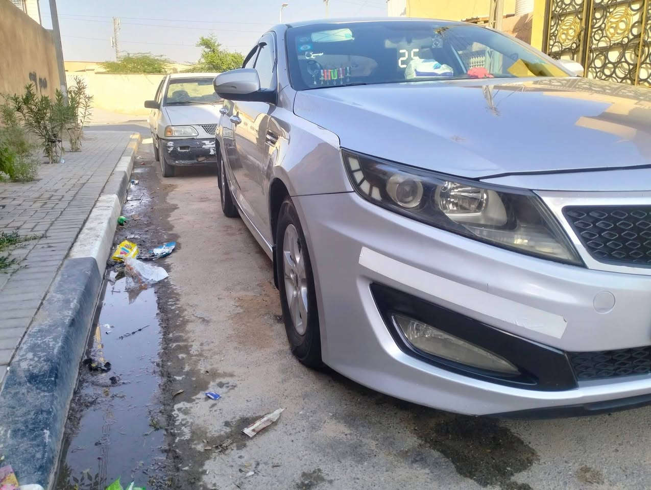 سلام عليكم 

كيا كي 5 مديل 2013 وارد كوري رقم ذي قار باسمي رقم انكليزي وهزه جديده وسنويه جديده 
تخم تاير 
منضومه كامله تخم نوزل تخم بلك عبوه تخم كله جديد
حداده
تبريد قطعتين 
كشنات جلد 
تحكم ستيرن
تبريد ثلج
مكينه 2000
كير 6 نمر 
حساسات خلفية 
لايت زنون 
سيارة جاهزه 
رقم الهاتف للستفسار 
***********
