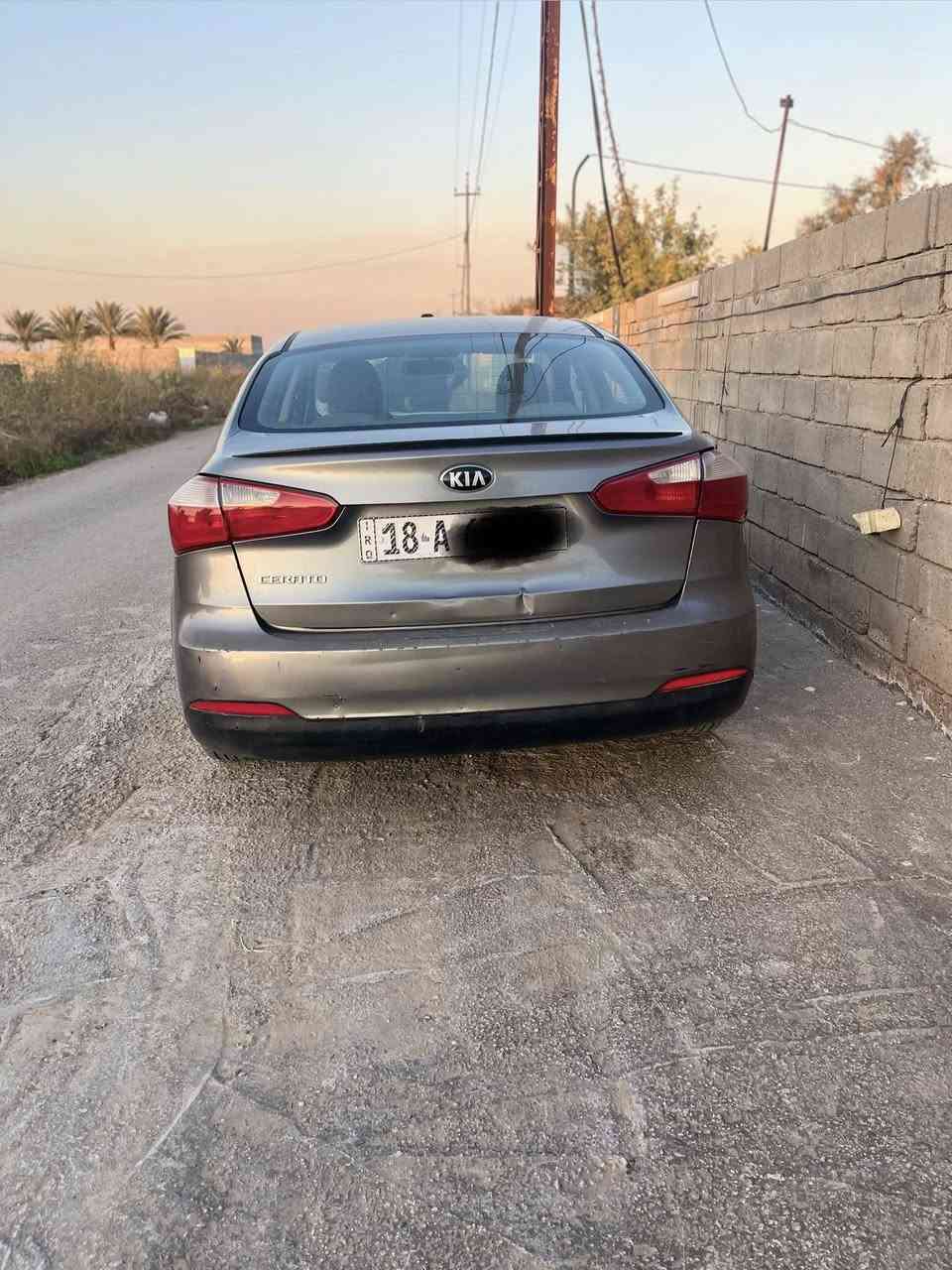 سلام عليكم 
سيراتو موديل 2014
مواصفاته معروفه عاديه تحكم بل سترين 
مكينه 1600
رقم بابل 
سياره بيها بارد مأشر عليهن بل صور ومصلحهن 
وبيها باب مبدل الخلفي بجه سكن 
سياره ماشيه 450 الف كيلو 
سياره ناقصه حداديه فقط الصدر 
السعر 100 وبيه مجال الطيبين 
***********
