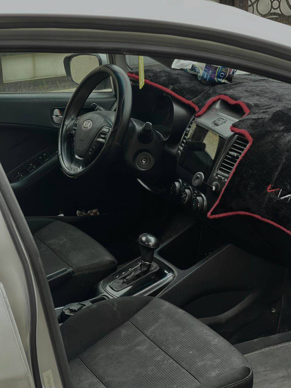 للبيع فورتي ٢٠١٧ بسم عربي تحويل مباشر لسيارة بيها رشات صبغ ابيع حزام كير مكينة تبريد تايرات كلة نظيف مناقصها شي لسيارة السعر٩٩ وبيهامجال بسيط مكاني بغداد مصفى الدورة *********** بغداد, العراق
