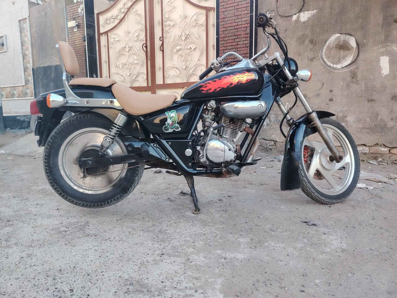 دراجه
دايلم تمساح
نضيفة كلش
كهربائيات كلها شغالة
ومرتبة
٥٥٠ الف
***********
