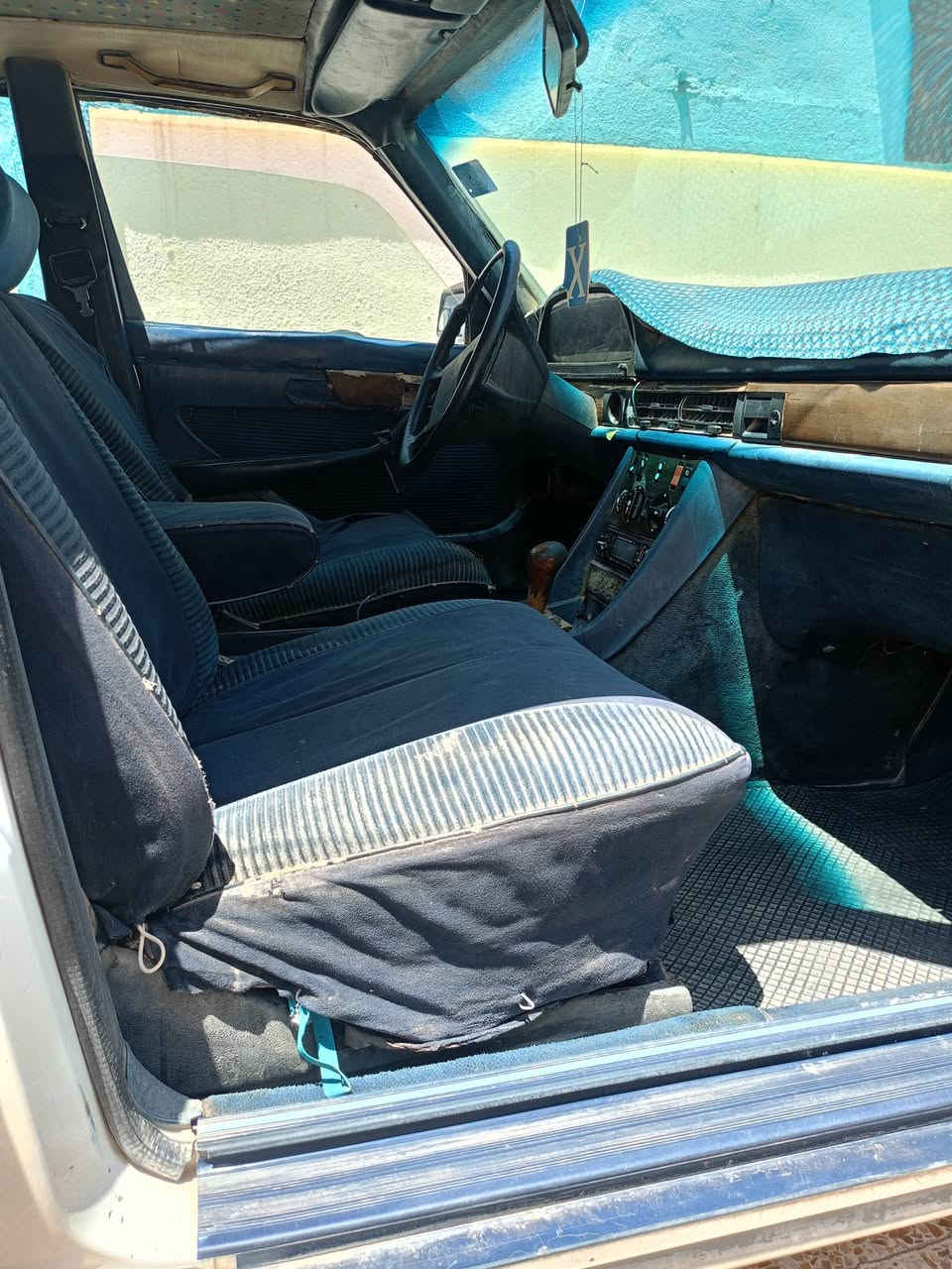 مرسيدس موديل 83رقم جديد كير ومحرك بطه السعر اتصال ***********
