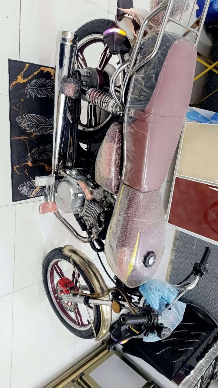 السلام عليكم سيفان موديل 2024طالعه بل 25 دراجه جديده وحلوه بل جيس ام الختم شركت سونك باب اول الاصليه مكينه 200 اوراق مال وكيل 5اوراق الشراري يتصل مكاني حله شاوي يم فلكت غرفت التجاره السعر 700 مال بيع رقمي ***********
