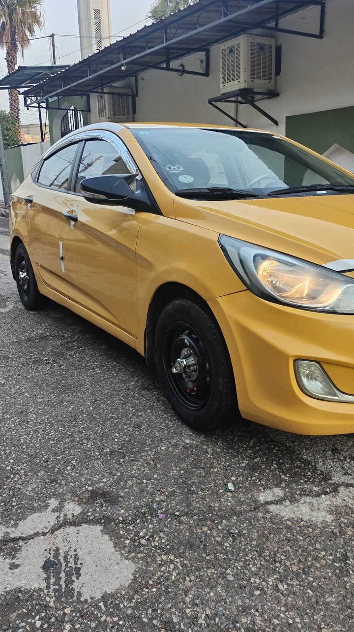 ٢٠١٥ خليجي محرك ١٤ دوش
كير at اوتماتيك
شرط المحرك والگير
بدون حادث نهائياً / سونار مرفق
مواصفات: 
نضام ايكو منع هدر الوقود
تحكمات ستيرن 
عليها سستم صوت حلو
مابيها غرامات 
بيها هيئة ٤٠ الف عليه
مشروع وطني شرط الوكالة والتحويل 
سياره مكفولة جاهزة
مكاني موصل ايسر 📍
سعر ٩٢ وبيها مجال
 مستعجل على بيعتها عندي عملية لحد يكسر
تواصل واتس / ***********
