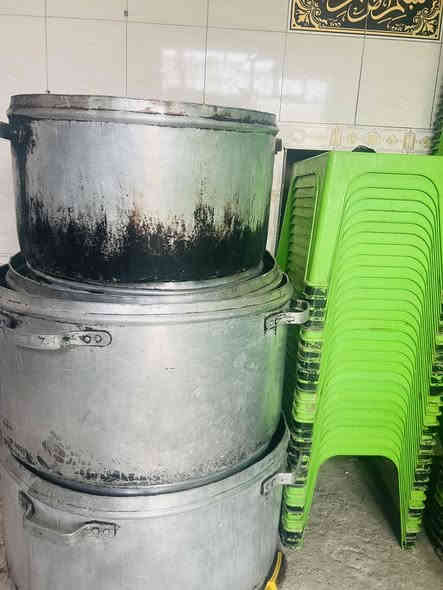 سلام عليكم شباب عندي كدوره و لبيع العدد ١٥كدر تواصل ع الهاتف *********** 
مكان ميسان العماره
