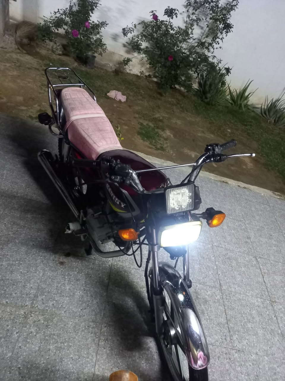 دراجه يراني البيع موديل ٢١
مكان بغداد تاجي عشط 
***********
*********** وتساب 
سعر ٤٠٠وبيه مجال
