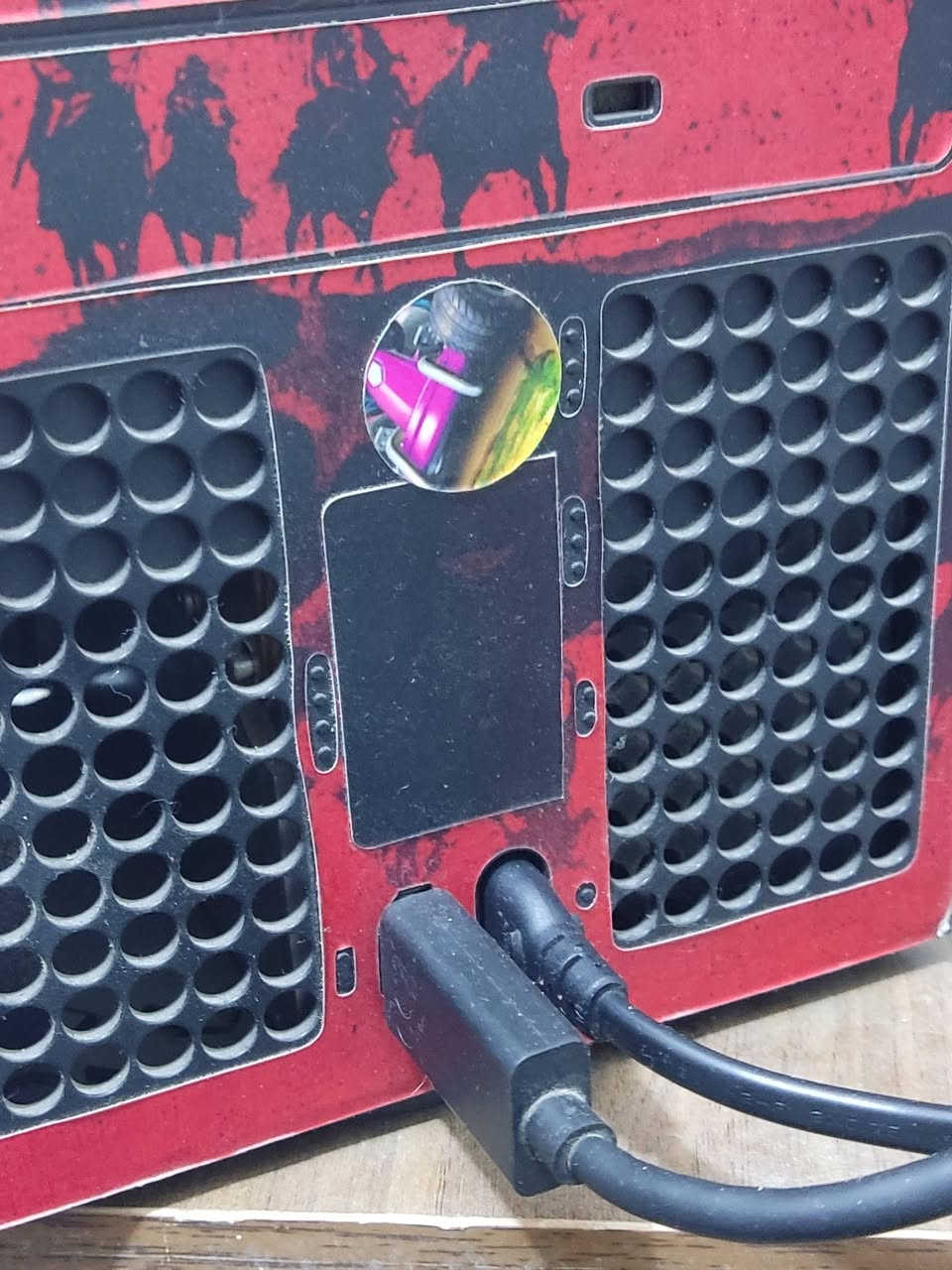 جهاز اكسبوكس سيريس اكس للبيع
جهاز ممفتوح ولا داخل صيانة
جوستك واحد عدد مع بطاريات شغال
الجهاز نظافة فول حتى مغلف بستيكر
المنافذ كامل شغالة
الكيبلات الاصلية موجودة مع 
الكارتونة موجودة سيريل نمبر مطابق
الذاكرة واحد تيرا
العاب منسوخة في الجهاز كثيرة
واشتراك كيم باس منسوخ 
مع حقيبة اكسبوكس
ابرز العاب المملوكة

gta 5
Fifa 16,19,24
red ded 2
Cyber punk
cod
والعاب مميزة اخرى كثيرة
السعر 675 
العنوان كركوك


**إذا كنت صاحب هذا الإعلان وتريد حذفه لأي سبب، رجاءا أرسل رسالة إلى الدعم الفني**