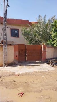 صلاح الدين • ٣٠٠م • مشتملات