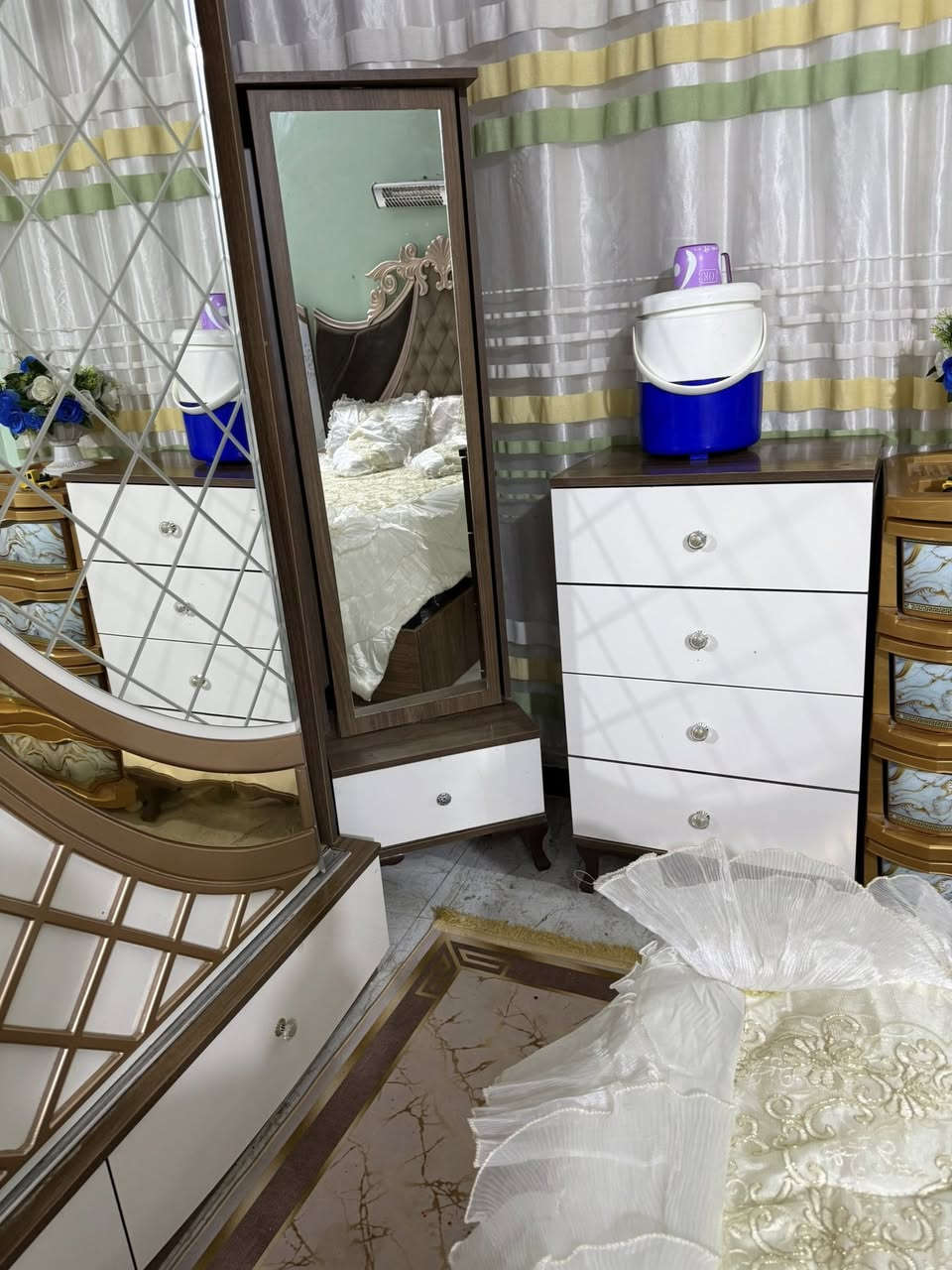 للبيع غرفة نوم تركي   نظيفة سعر الشراء مليونين ونص سعر البيع ٥٥٠ وبيه مجال بسيط مع دوشك ونزله


**إذا كنت صاحب هذا الإعلان وتريد حذفه لأي سبب، رجاءا أرسل رسالة إلى الدعم الفني**