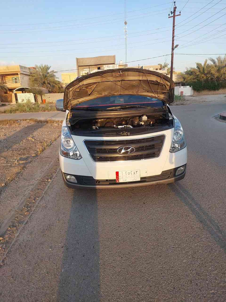 السلام عليكم 
ستاركس موديل ٢٠١٣ للبيع او للمراوس بموديل ١٩ او ٢٠ سيارة باسمي مكفولة من الضربة كير صدر تبريد تخم تاير كله مكفول مكان السيارة ديالى الخالص هبهب 
السعر ١٥٥ وبيه مجال 
للإستفسار الاتصال ع الأرقام التالية 
***********
***********
