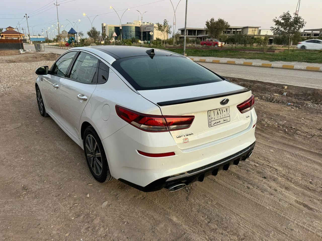 السلام وعليكم 
كيا اوبتيما موديل ٢٠١٩ 
رقم واسط تحويل مباشر 
وارد امريكي حادثه بنيد فقط وصور الحادث موجد بدون ايرباك 
فول موصفات بني رامه كشنات جلد كهرباء خزن بصمه فول الفول
ماشيه ٨٠ 
المكان كوت مركز المدينه الاستفسار لاتصال 
***********
