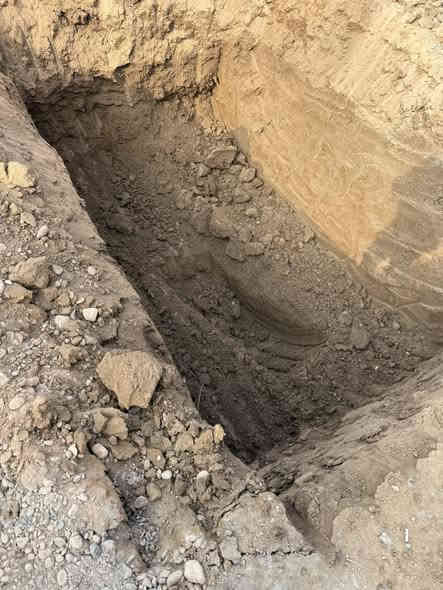 السلام عليكم ورحمة الله وبركاته 
يتم بنا عدد من مزارع بأدارة وشراف وتنفيذ من قبل ابو زينب الحمداني 
معه اروع كوادرنا الابطال الذي تنجز عملهم بكل اخلاص 
غايتنا المصداقيه وسرعه إنجاز العمل ومن لله التوفيق 
الحمداني للعقار والمقاولات:***********
