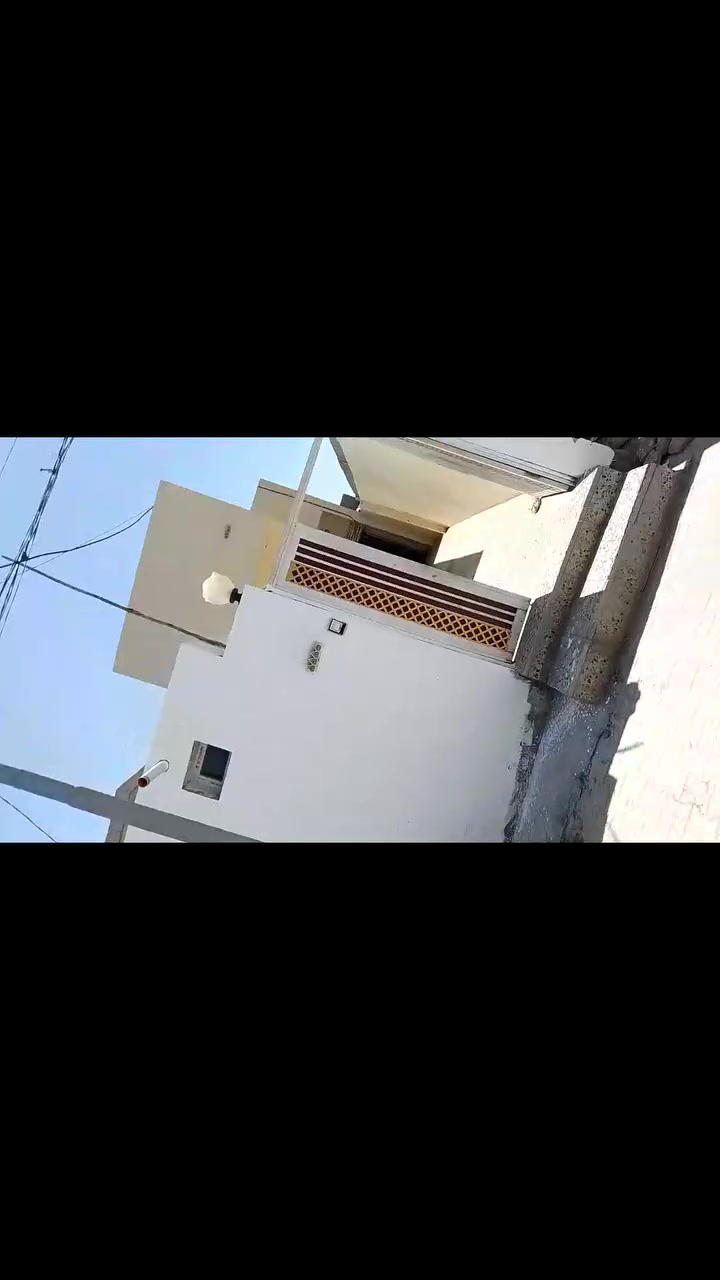 البيت البيع البيع مساحته 125متر 
الرضوية السابعة 7
بناء طابوك أساس صب كونكريت 
حداديه درجه اولا
سكف صب كونكريت 
بناء 2025
قريب على شارع العام 
السعر 65معه المجال 
الاستفسار على الرقم 
***********
