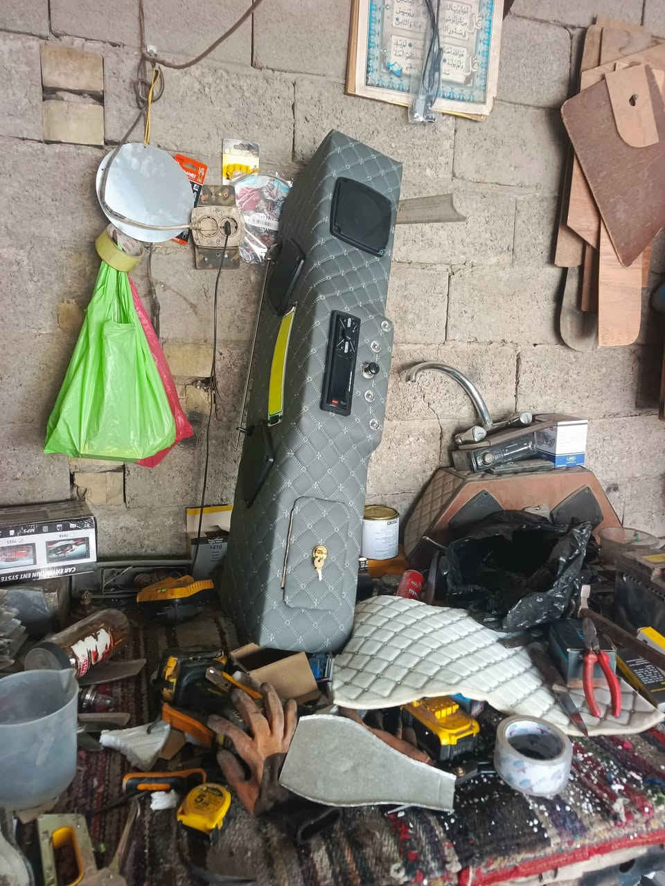 يوجد عمل دشبول حسب الطلب مان وسكانيه وشفل اقجم والبي وفالفو العنوان بغداد المعامل سوق الباويه الاتصال. ***********
