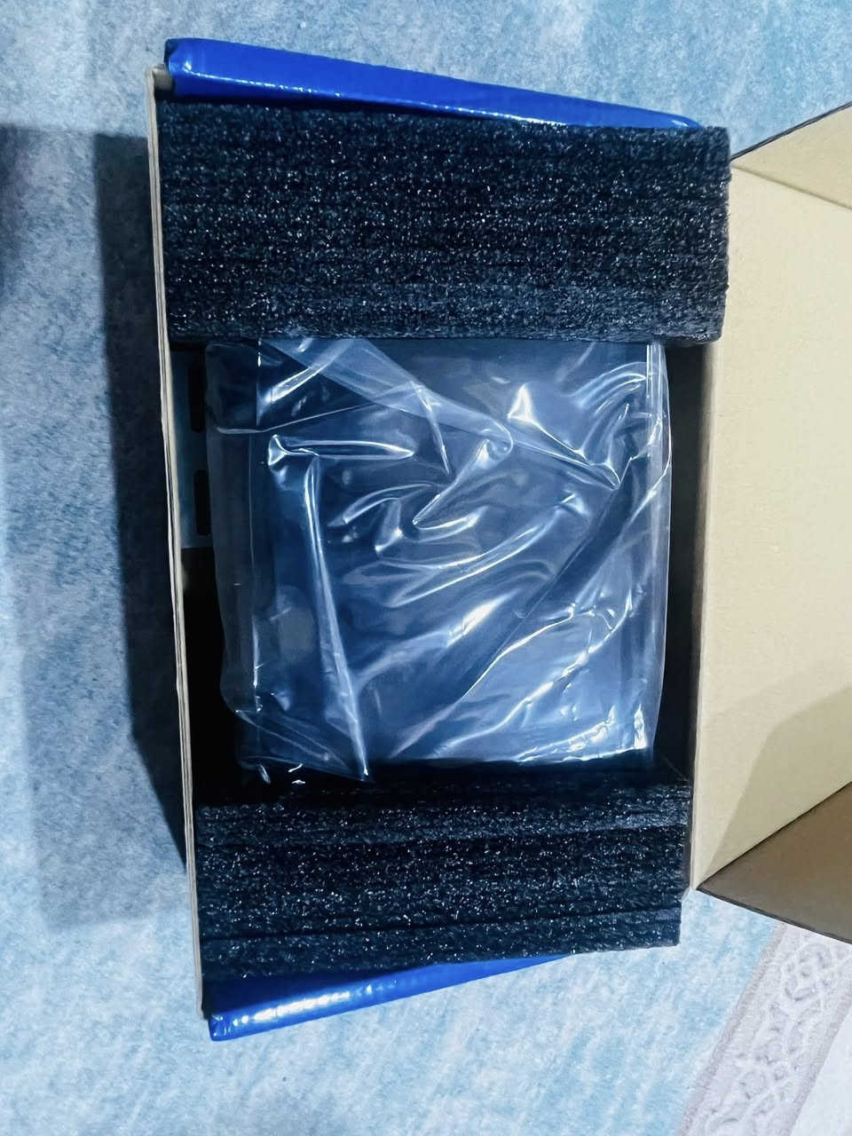 السلام عليكم
شباب 
شاشة ١٠ انج  لمس نظام اندرويد 
وكار باي 
ذاكره ٦٤ كيكه 

القطعه شرط بالكارتون  كل ملحقاته معها 
ميزة تكنيك WIFI وكذلك ملاحة GPS
وبلوتوث وهواي مواصفات قويه 

سعر البيع ٧٥ الف 📍 واصل


**إذا كنت صاحب هذا الإعلان وتريد حذفه لأي سبب، رجاءا أرسل رسالة إلى الدعم الفني**