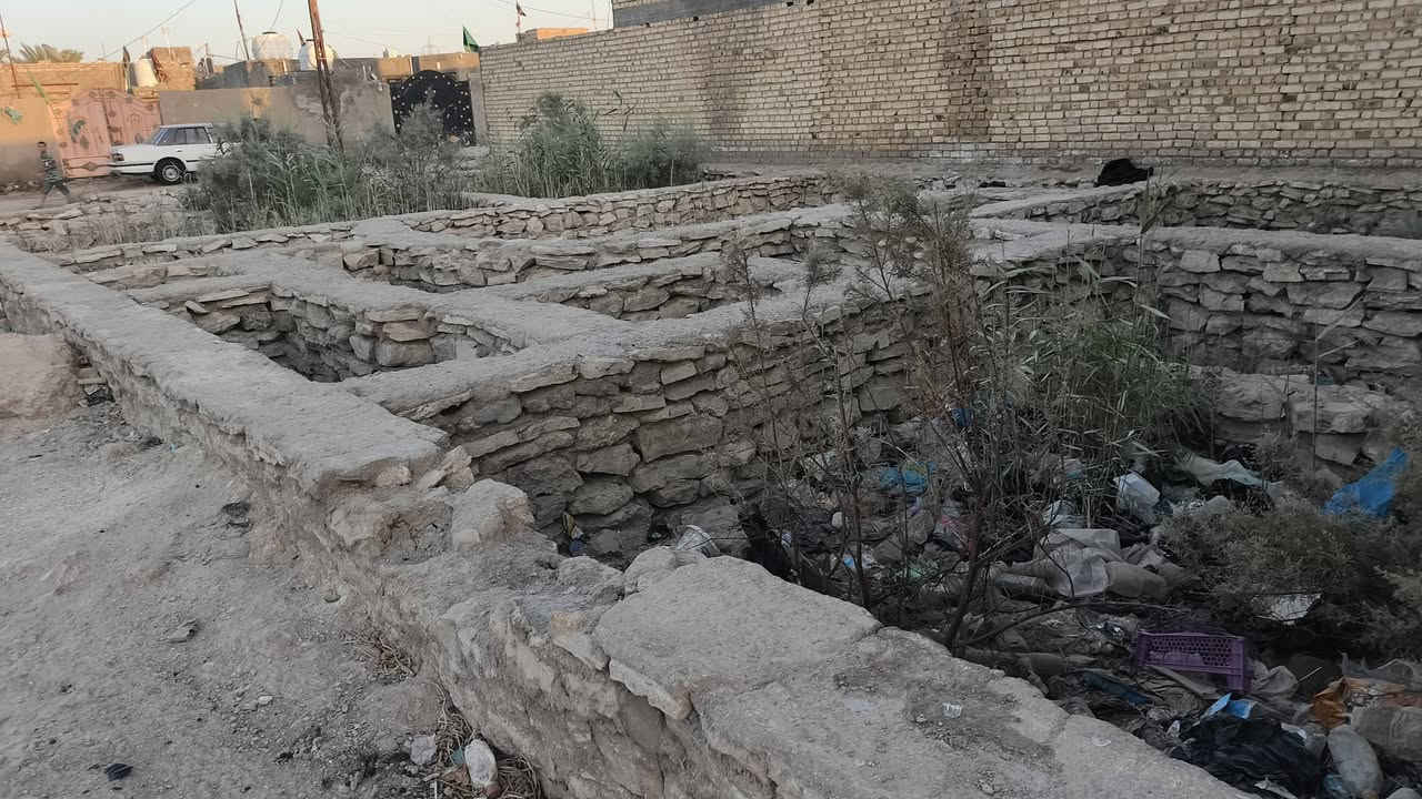 السلام عليكم قطعه للبيع مكاتبة فقط 
مساحه القطعه :200 متر 
تبعد عن الشارع العام:50متر 
مكان القطعه :منطقة ال مجيبل قرب معارض السيارات
للاستفسار عن باقي التفاصيل
الاتصال علئ الرقم:***********

