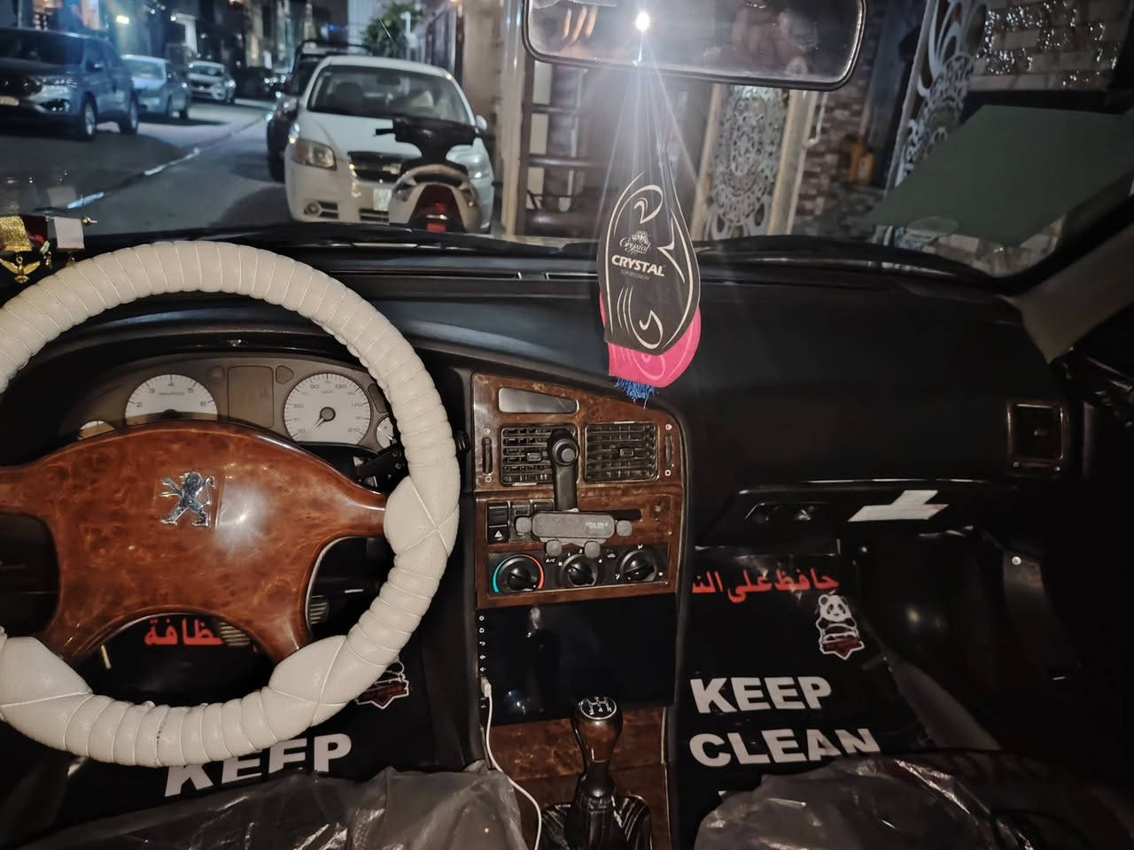 االسلام عليكم 👋🌿
✨للبيع بيجو موديل 2015 مكفولة

✨من ظربة وصبغ وتبديل ومن كير ومكينة 

✨تبريد ثلج 🥶تدفئة كهربائيات كلة جاهزة

اللايت العالي زنون ثلجي + هورن بوش + زائد الهورن عتيادي + سماعات توسان 

✨سنوية بأسمي تحويل ثانيوم

✨وشرط البيع عقد مروري وتحويل ثاني يوم

✨ العنوان.  بغداد  ساحه اللقاء 

✨السعر 56 

✨☎️الاتصال رقم الهاتف ***********
