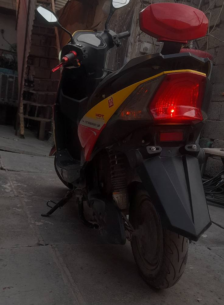 السلام عليكم ورحمة الله وبركاته عندي دراجة شحن للبيع 6بطاريات جدد الدراجة نظيفة ما بيهة اي عطل ما متواجد فيسبوك موجود على هذا الرقم *********** بغداد, العراق
