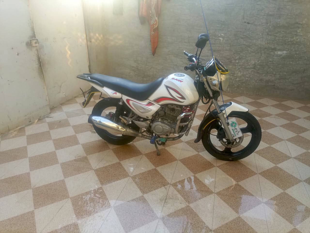 سلام عليكم ماطور سنكي للبيع موديل 20018 كهربائيت كله شخاله محرك اخود جديد اخرس لاتنقيص  ولاتبخير السعر 650 وبي مجال اتصل ودلل ***********
