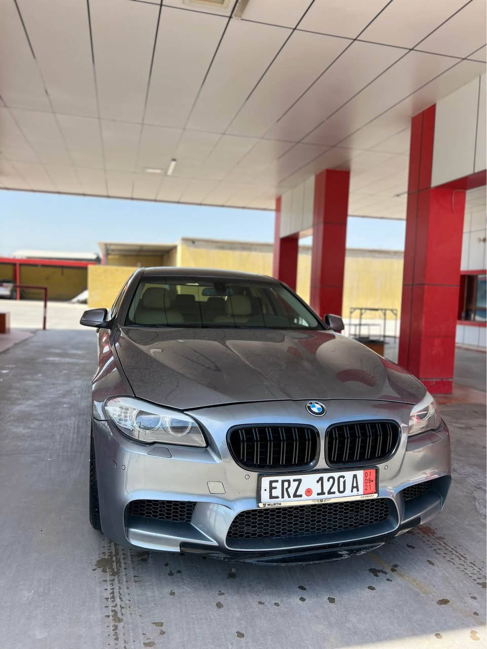بی ئێم BMW . F10 
مــــــۆدیل / 2013 ، بەنزین 
مەکینە  V4 .528 توربو  ، 
گێڕ و مەکینە کارەباییات بەشەرت
ڕەقەم اورپي منافيس اصلي به شرطي غرامه
فول مواسفات / سلایت گەورە ، برێک بەسمەو ئۆتۆ ، بیلادی بينج پەردە.ناو زارد اكر, نينوى


**إذا كنت صاحب هذا الإعلان وتريد حذفه لأي سبب، رجاءا أرسل رسالة إلى الدعم الفني**