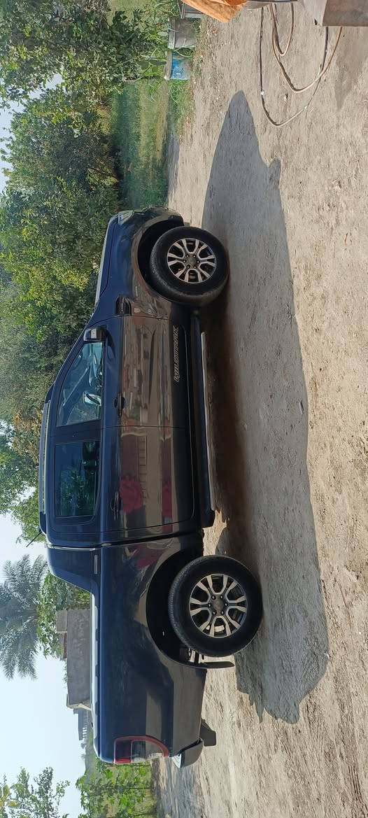 سلام عليكم فورد رينجر ديزل 2019 اربعه سلندر 2تيربو فول مواصفات تحكم ستيرن تحديد مسارا رادار حساسه  مخلفي تشغيل عن بعد اطفاء تلقائي فول مواصفات تحويل وكاله بشرط ***********//***********
