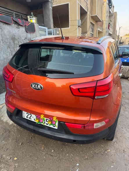 السلام عليكم

#سبورتج_2015_للبيع

السيارة خليجي بدون حادث بيها صبغ فقط رش بدون بارد او معجون اربع قطع اثر شخوط 
 وبيها بعد ملاحظات بسيطة 
ماشية 141000كم 
مكينة 2000 دوش
كامرا وشاشة اصلية تحكمات ستيرن جهتين 
رقمها اربيل دولي جديد باسمي 
مكانها / بغداد الجديدة 
السعر 134$ وبيها مجال
هاتف: ***********
