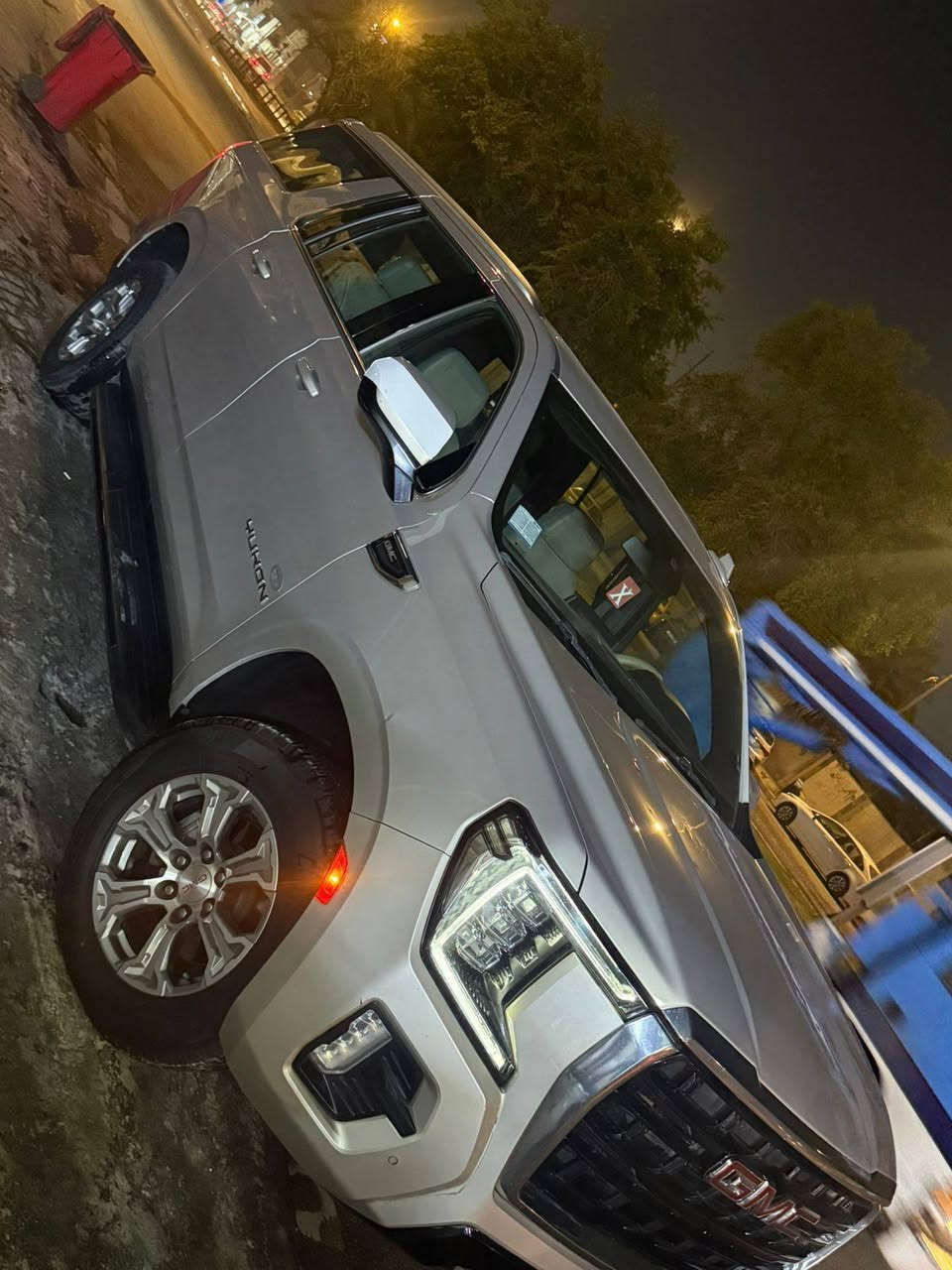 مرحبا عيوني
جمسي يوكن اجره رقم اربيل فحص وهزه جديد وبسمي خليجيه كفاله عامه مديل ٢٠٢٢ صندوك كهربائي وشاشه دجتل ماشي 300 حقيقي ورادار خلفي امامي السيارة جاهزه من كلشي 🚗✨
مكان سياره بغداد 📍🇮🇶
الهاتف *********** 📞📱
