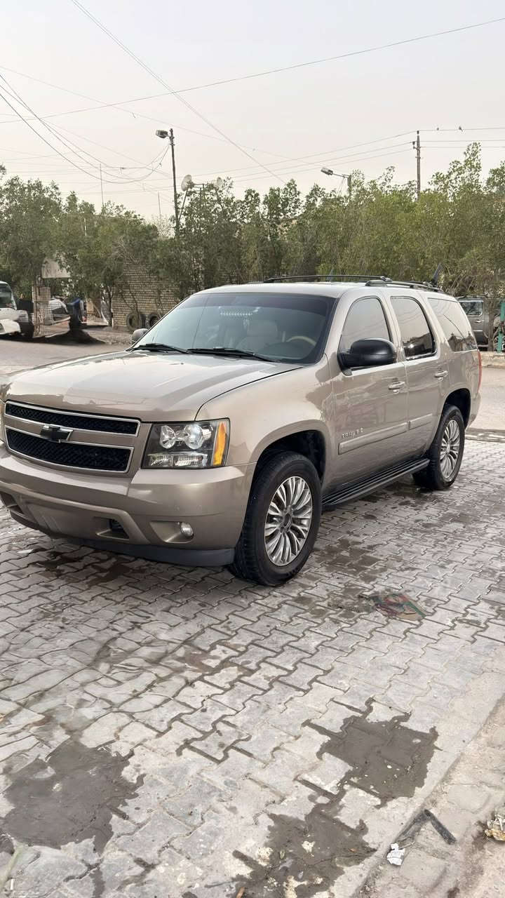 السلام عليكم للبيع تاهو ادوات  موديل 2007 مكفوله من ضربه وكص  حته من البارد خليجيه مواصفات LT جاهزه على آخر حبايه تخم تاير تبريد لايت زنون دوشمه الكاعيات الدشبول بدون كسر 
السياره ربع ما تذب عليها 
السعر 65 مكاني بغداد ***********
