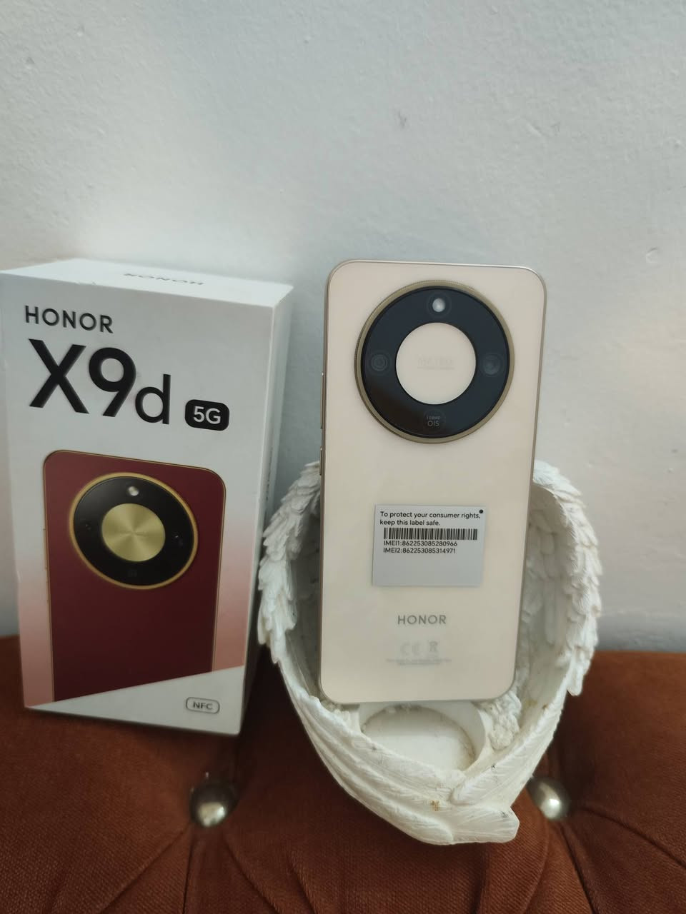 هونر  x9 d.   جديد مستخدم اسبوع
ذاكرته ٢٥٦ عشوائي ٢٤ 

جهلز شخط مابي بدددددددووووون شاحنه 

كارتونه والحافظه بس بددددددددون شاحنه 

مكاني بغداد  البياع شهداء البياع 

سعره ٤٢٥ بي مجال 

للاستفسار الاتصال على الرقم.  ***********

