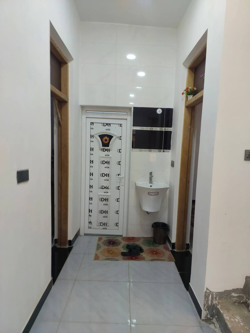 يالله...عقار موقع مميز للبيع  ...بيت بناء سنة ٢٠٢٥ مامسكون بعده ...كوت ..حي الجهاد..قرب شارع المدارس او حسينية الثقلين سابقا ...المساحة ٢٢٥ وبي فضلة كذلك ....البيت كدامه حديقة على شارع ٣٠ ...مكانه مميز ....الاستفسار الاتصال على الرقم المثبت بالوحة صاحب العقار شخصيا......


**إذا كنت صاحب هذا الإعلان وتريد حذفه لأي سبب، رجاءا أرسل رسالة إلى الدعم الفني**