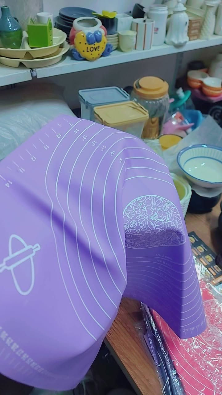 اهلآ وسهلا بكم  نوفر لكم مواد منزليه وحاجة الف وانسب الأسعار  العنوان ماقبل اسواق الشورجه قرب الكرادين منطقة الطي  يوجد خدمة توصيل داخل الطي؟  وارجو المتابعه 🥰🥰 🥰بناية حجي حسين الكرادي؟ ***********؟  بايركس شفاف السعر   ١٠  السيت
