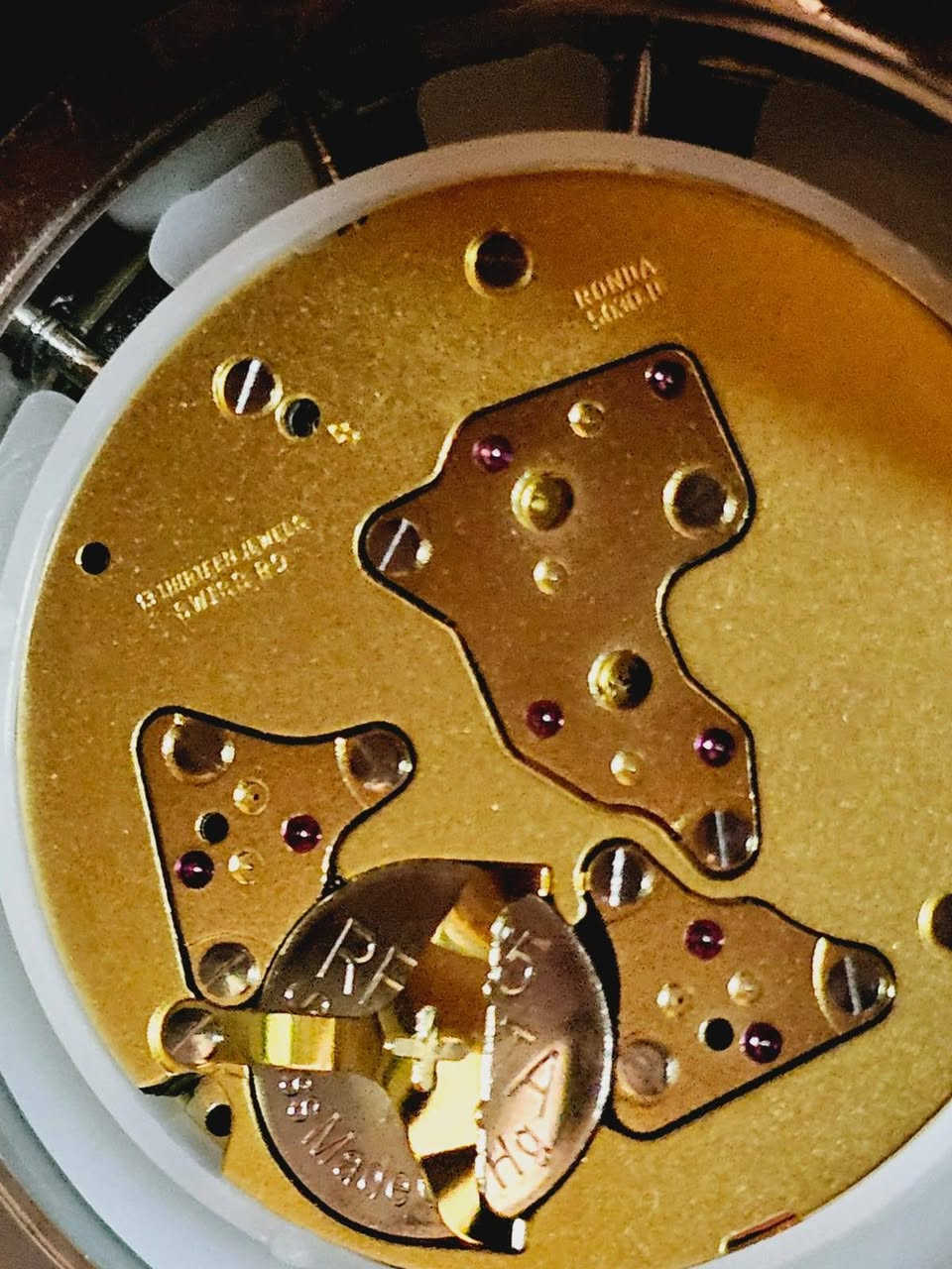 مزاااااااااد مزاااااااااد 
لدينا لكم اليوم مزاد جديد لساعه انيقه وفخمه الساعه بربري سويسري اصلي ذات المكينه الجباره 13 جوهره كامل المرفقات مع الظمان ثلاث سنوات

ريتيل الساعه 795 دولار امريكي 

يبدا المزاد الان وينتهي ساعه 4 فجرا 

فتحة باب الساعه 130 دولار  واقل رفعه 10 دولار 

الساعه بطاريه 
مكينه سويسري 13 جوهره
الجام زفير
القطر 43
ستوووب وووج 
سنتر 60 ثانيه
سنتر 12ساعه
سنتر 30 دقيقه
العقارب لامينوس 
سناتر شغاله
منفذ شهري
البدن ستانلس ستيل بالكامل
مضادة للماء 50 متر
طلاء ثابت
الزمبلك مختوم
البوك مختوم
القفل فراشه
تاتي كامله المرفقات مع الظمان ثلاث سنوات 
يوجد توصيل لجميع محافظات العراق


**إذا كنت صاحب هذا الإعلان وتريد حذفه لأي سبب، رجاءا أرسل رسالة إلى الدعم الفني**