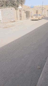 السلام عليكم بيت 200متر. بناء قديم.   موقعة حلو. على شارع عام مقابيلة مدرسة وملعب. مثل ما واضح بالفيديو     مكان البيت حي الأمن الداخلي شارع دائرة الكهرباء 

السعر160   للاستفسار ***********
