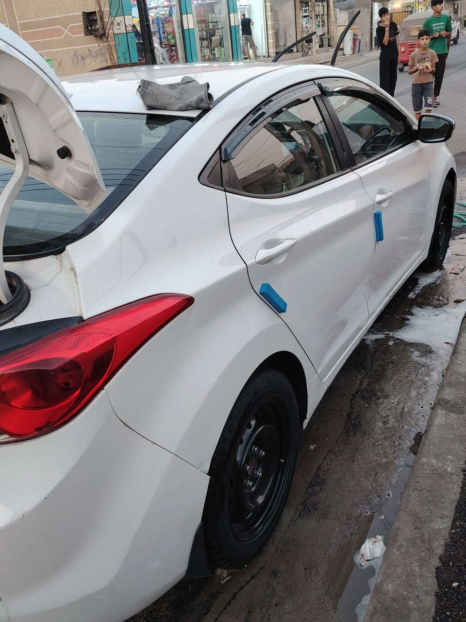 السلام عليكم سياره انتره خليجي موديل 2013 السعر 115 للاستفسار الاتصال على الرقم ***********
