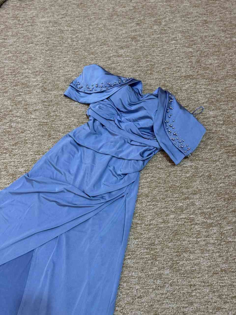 فستان اشتريته قبل سنتين بـ 210 ملبوس مرتين( قياسه 48 )انطي سعر واخذي توصيل محافضات 6 وكربلاء 3 وبالعافية 🦋💙.


**إذا كنت صاحب هذا الإعلان وتريد حذفه لأي سبب، رجاءا أرسل رسالة إلى الدعم الفني**