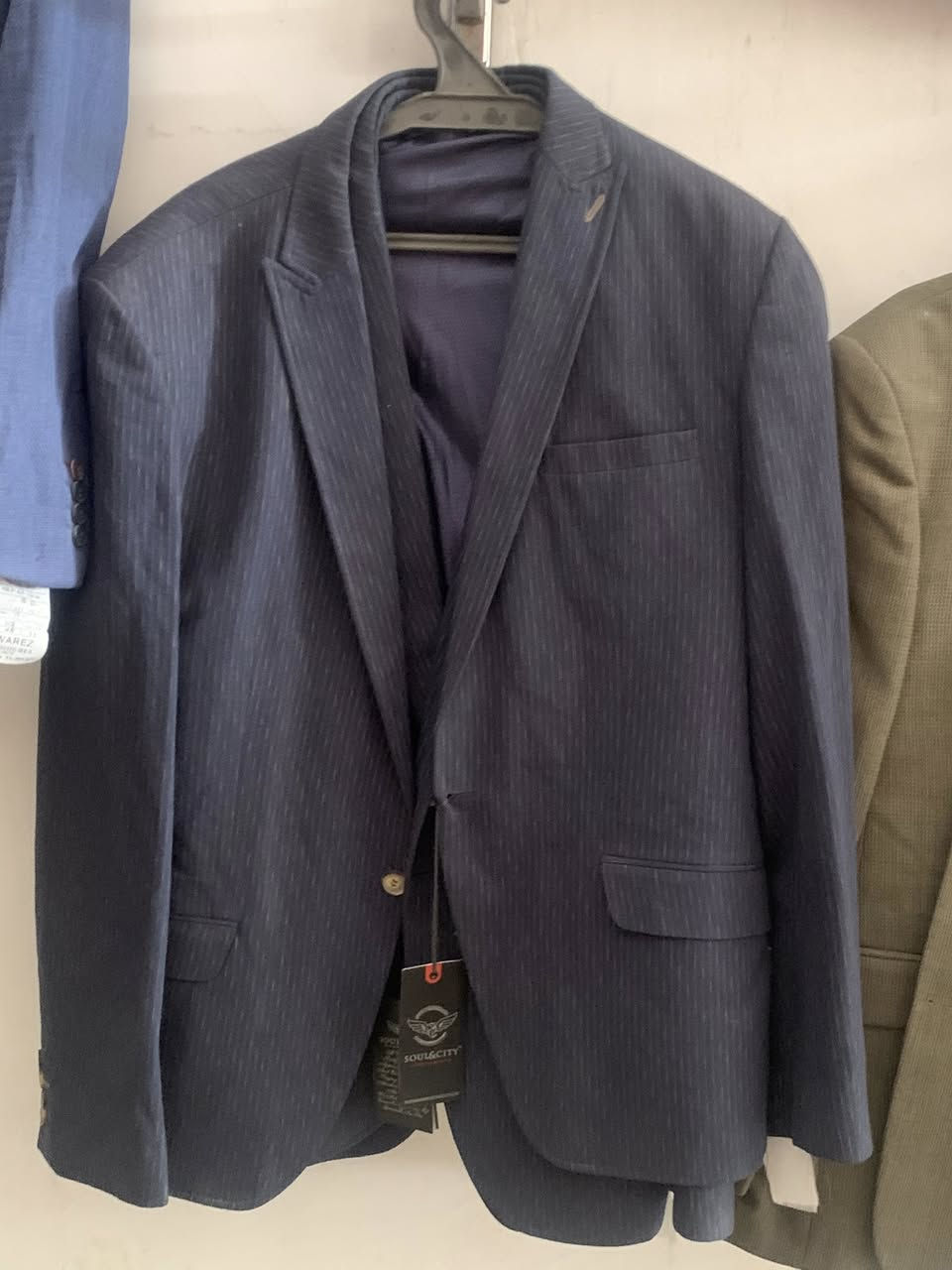 خصومات 50% جديد تفريغ مخزن  جمله مفرد قاط تركي خامه درجة اولى اربطه ماركات عالميه ستر تركيه للاستفسار ***********
