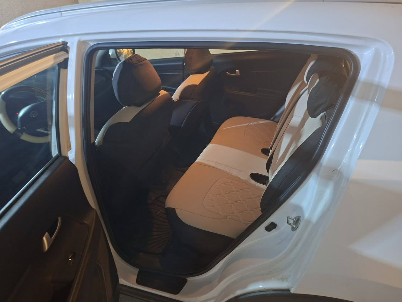 سلام عليكم سيارة البيع كيا سبورتج موديل 2014 رقم أربيل سنويه الئ  2030 سعر ١٦٠ بيهه مجال *********** مكان البصرة ابي الخصيب
